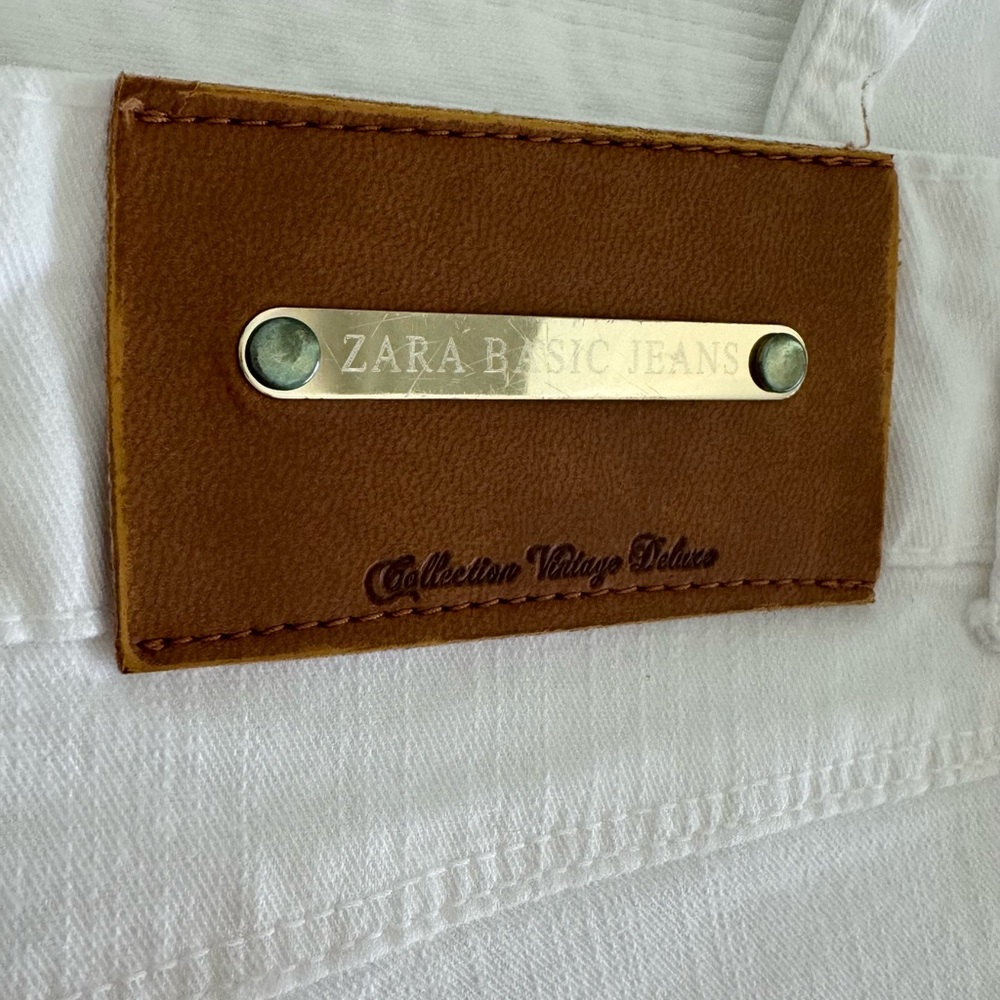 Zara Basic White Jeans 🤍 zipper at the pencil ankle 🤍 gorgeous with heels 🤍 - Picture 3 of 7